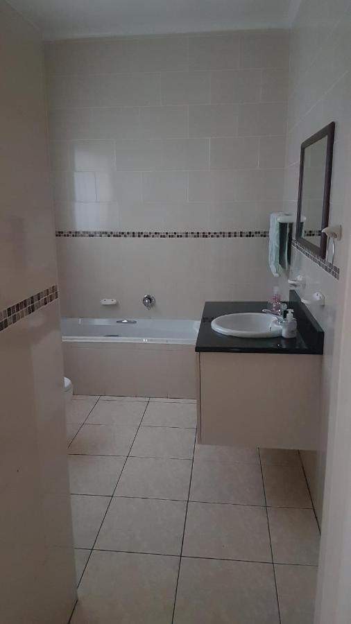 Ballina Ga-El Guesthouse Port Elizabeth Bagian luar foto