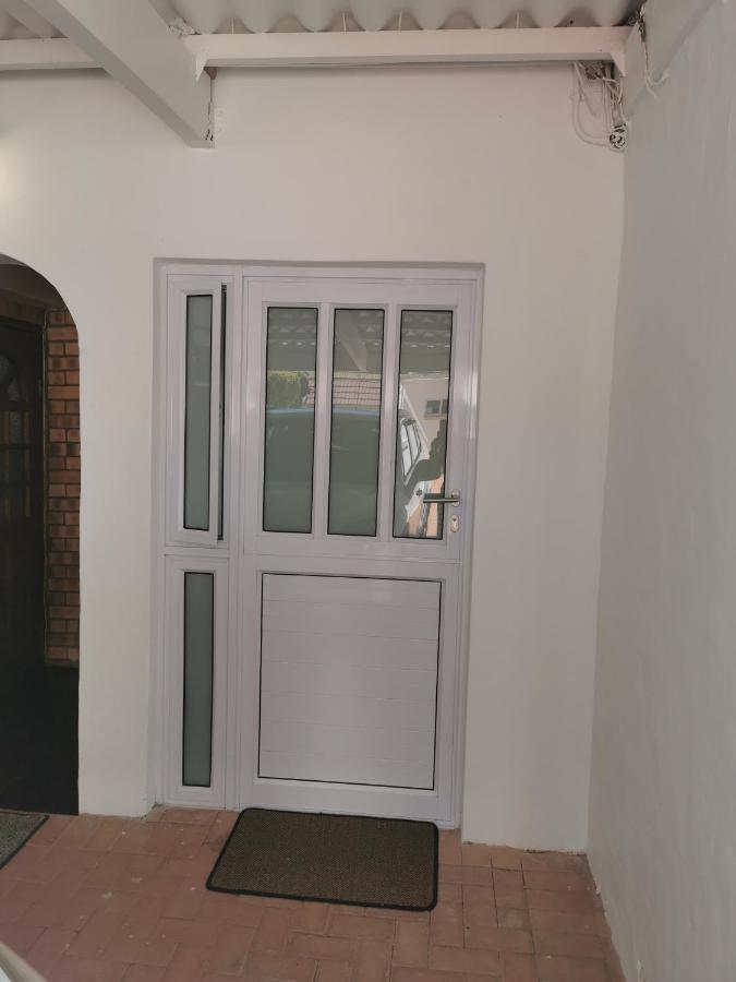 Ballina Ga-El Guesthouse Port Elizabeth Bagian luar foto