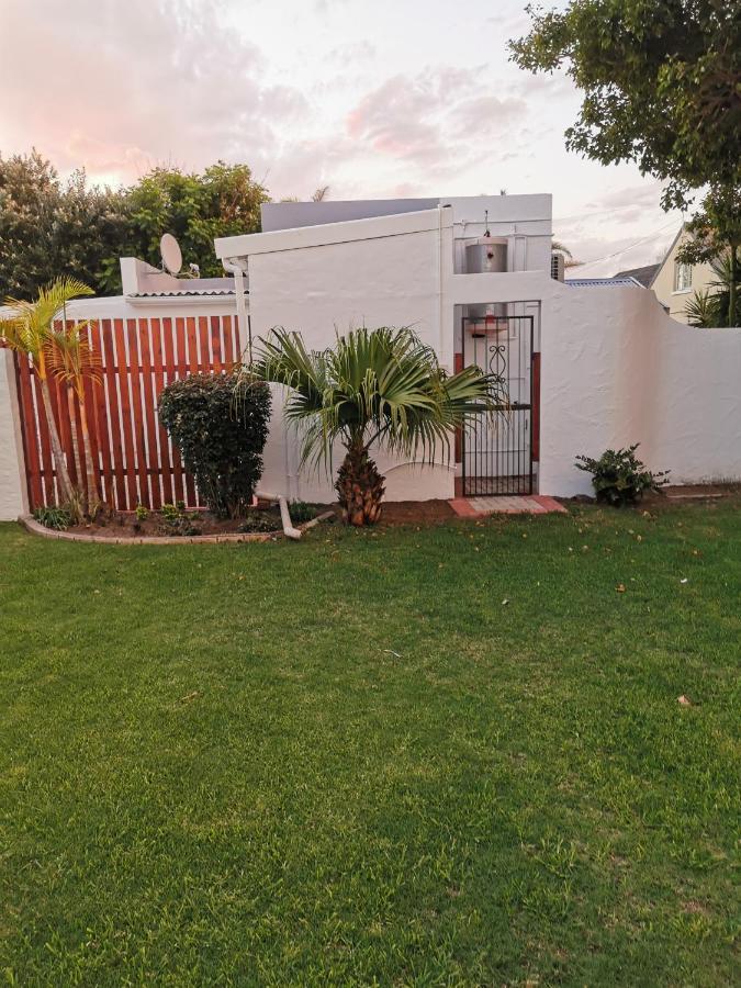 Ballina Ga-El Guesthouse Port Elizabeth Bagian luar foto